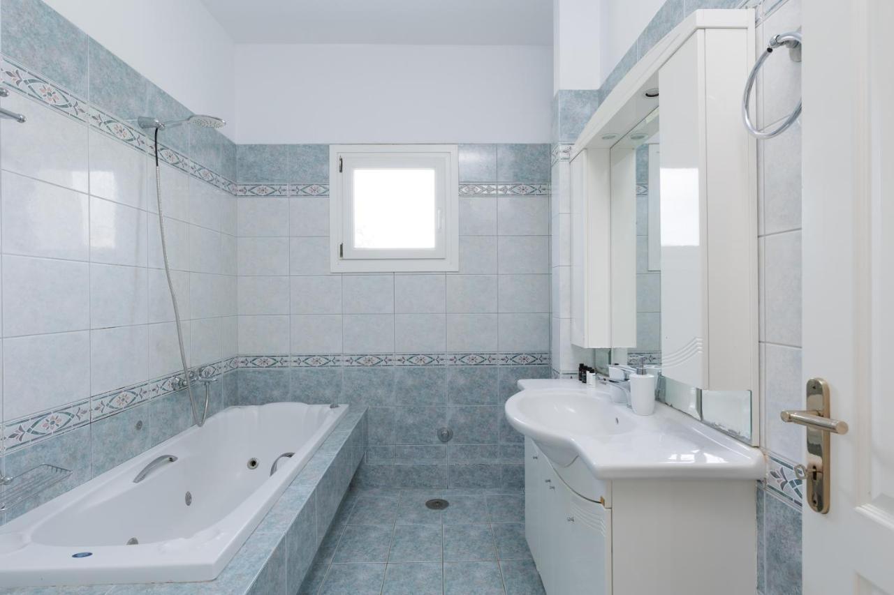 Country - 2floor Family Villa
