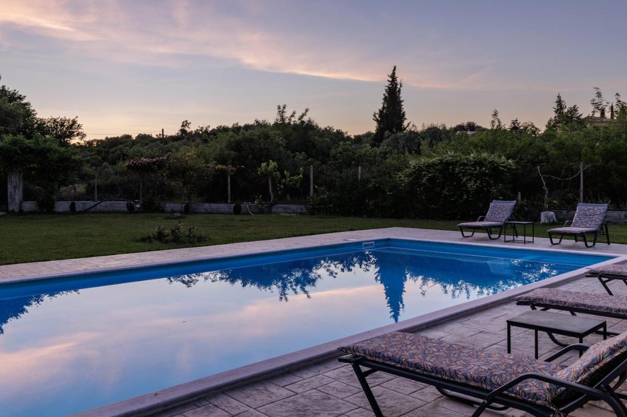 Country - 2floor Family Villa *